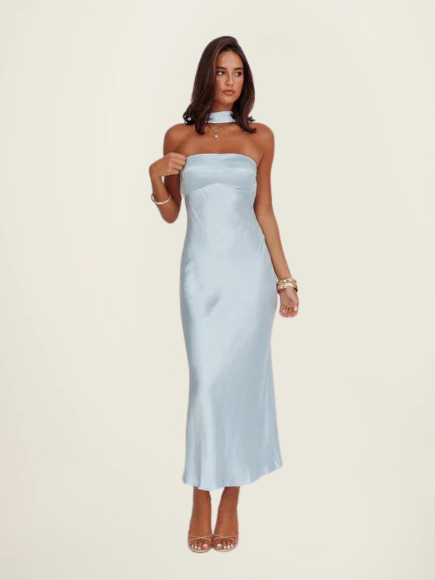 Selfie Leslie Damsel Reverse Halter Maxi Dress – Continuiti