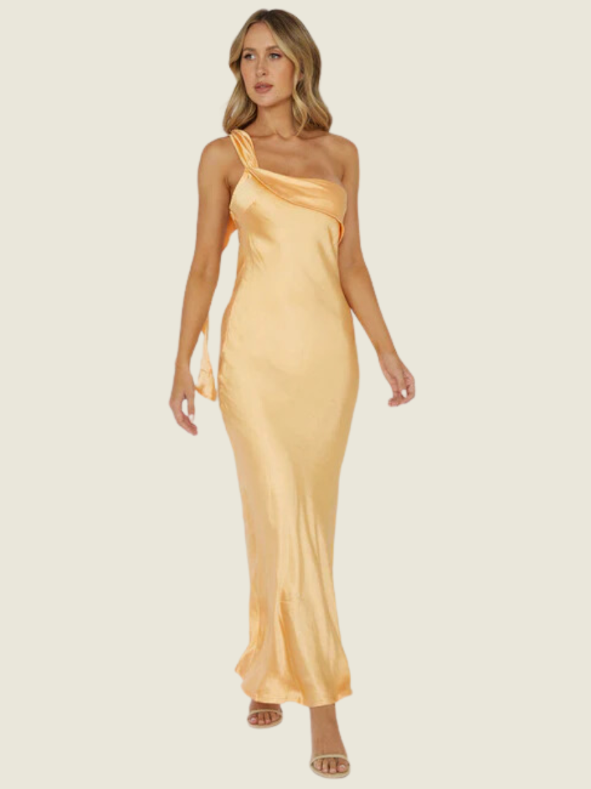 Selfie Leslie Carmel One-Shoulder Sash Maxi Dress