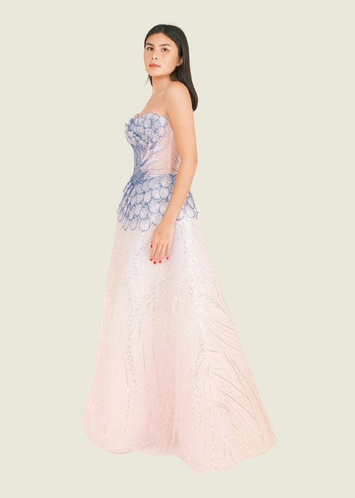 Vee Tan Custom Blue and White Beaded Gown (XS) hover image