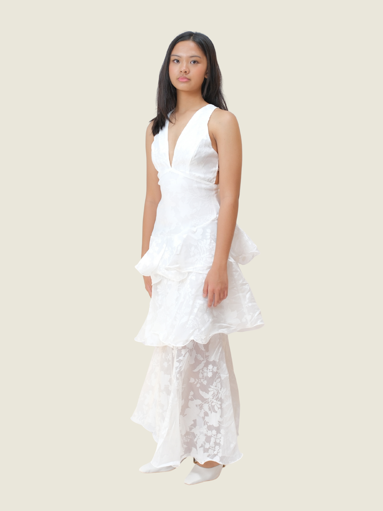 White Selfie Leslie Veda Strappy Back Ruffle Chiffon Maxi Dress (XS)