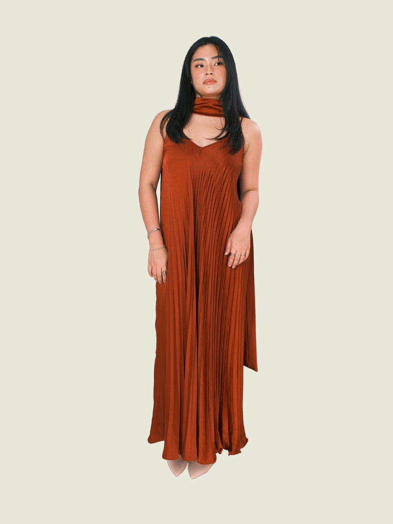 Apogee de Taj Maroon Wine Red Pleated Maxi Dress with Scarf Belt