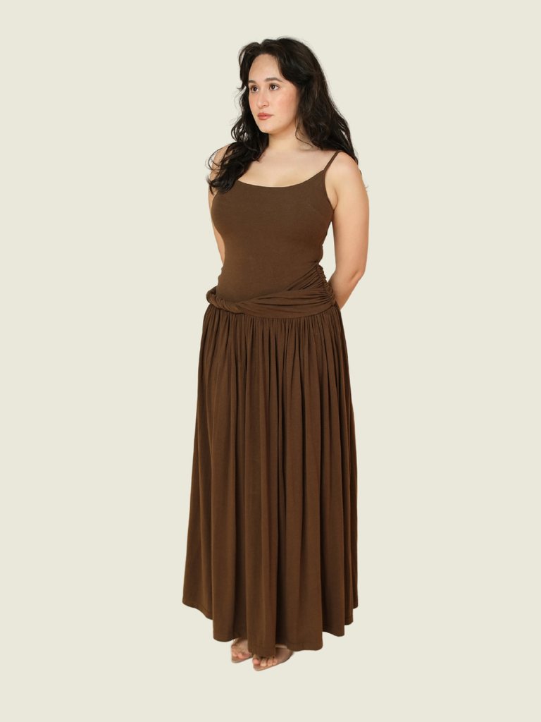 COCOSIN Spaghetti Strap Maxi in Brown (L)