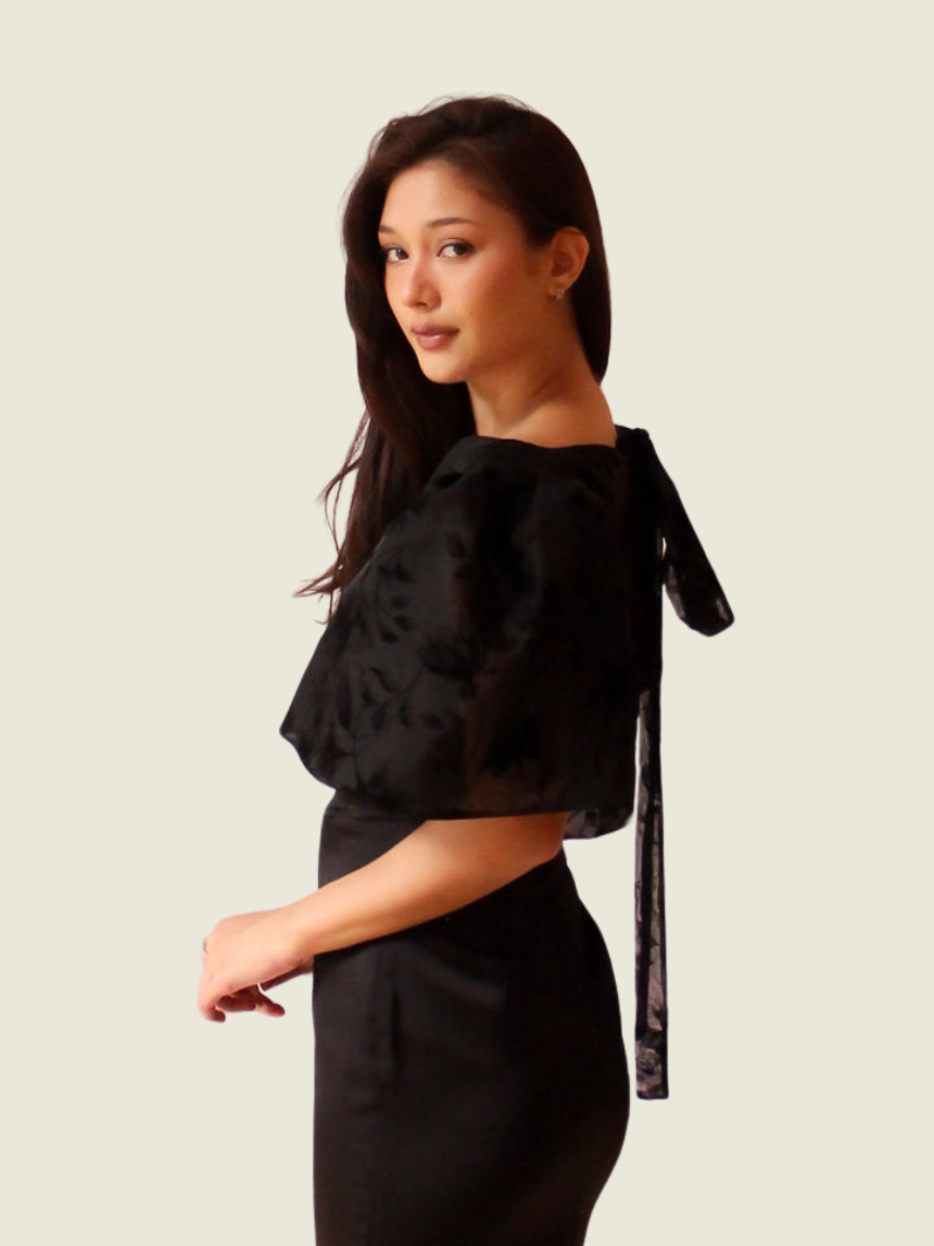 Vania Romoff Black Floral Camisa Top